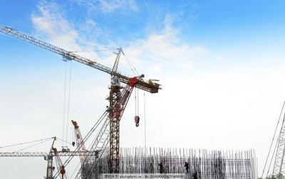 塔吊 現(xiàn)代工程建設(shè)的支柱與挑戰(zhàn)